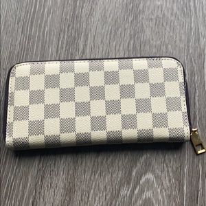 Wallet/clutch